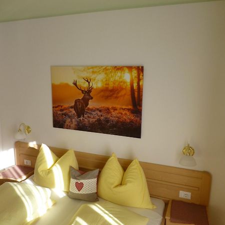 Garni Helfer Bed & Breakfast Dobbiaco Exterior foto