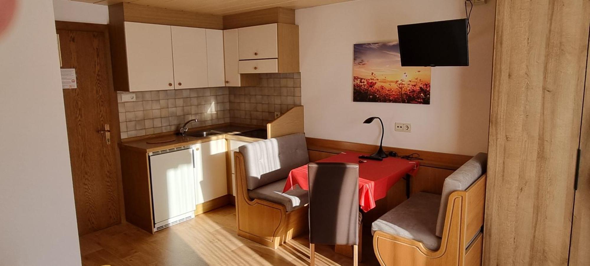 Garni Helfer Bed & Breakfast Dobbiaco Exterior foto
