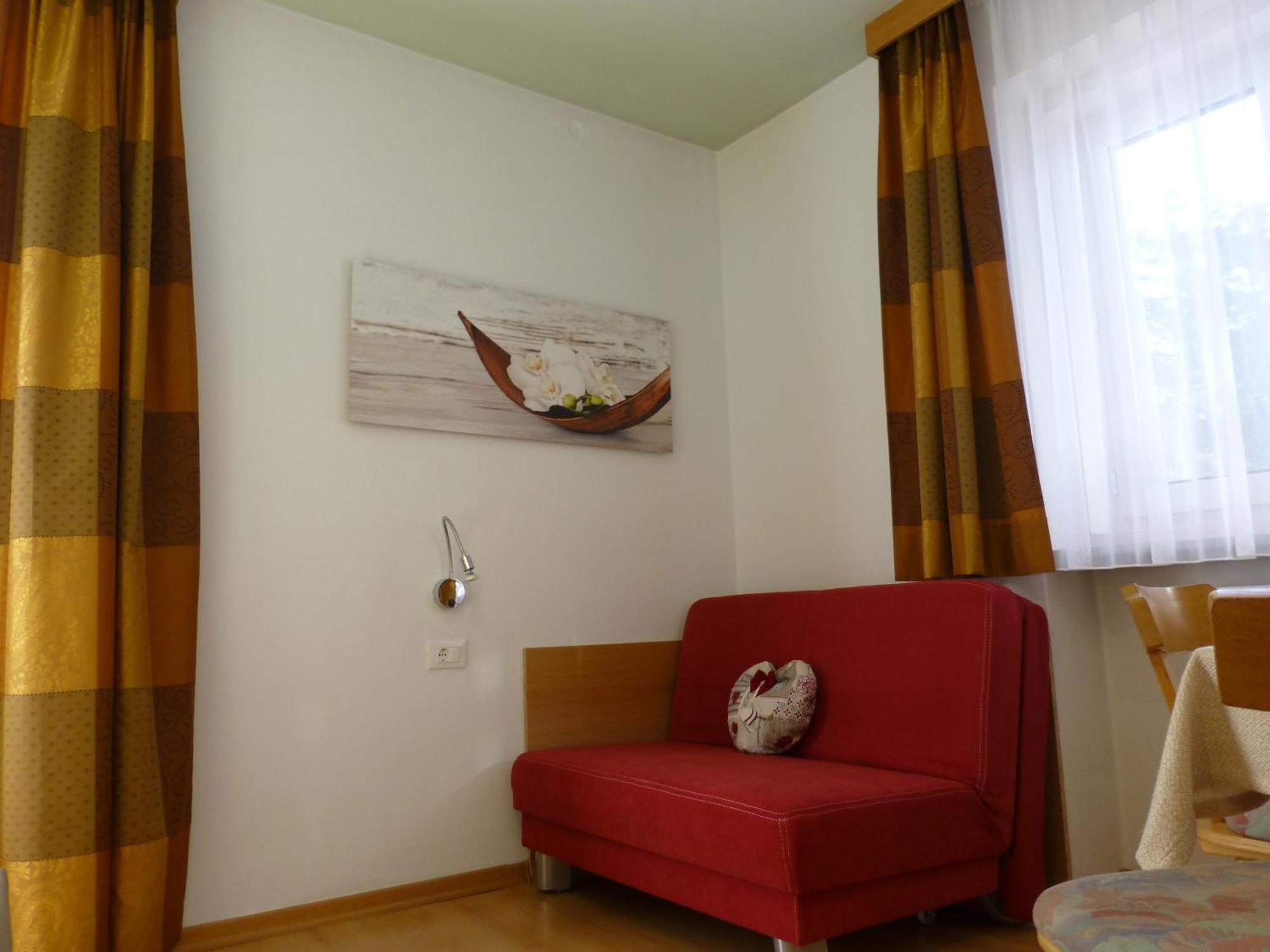 Garni Helfer Bed & Breakfast Dobbiaco Exterior foto